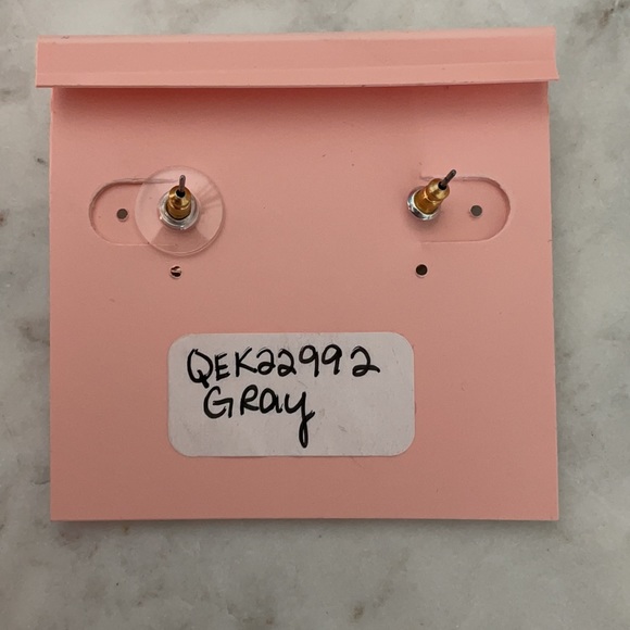 Stony Taupe/ Gray and gold earrings - Picture 3 of 3